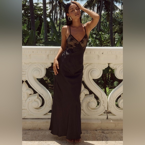 Runaway The Label Dresses & Skirts - NEW Runaway The Label Nadalia MIDI Dress